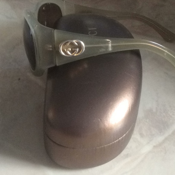 Authentic Gucci Sunglasses - Picture 6 of 6